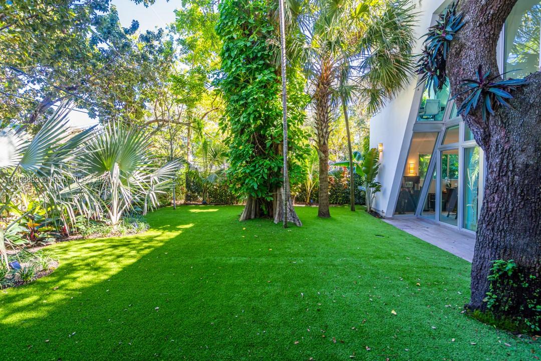 3861 Kumquat Ave, Miami, FL, 33133 United States, 5 Bedrooms Bedrooms, ,6 BathroomsBathrooms,Residential,For Sale,Kumquat Ave,A11493883