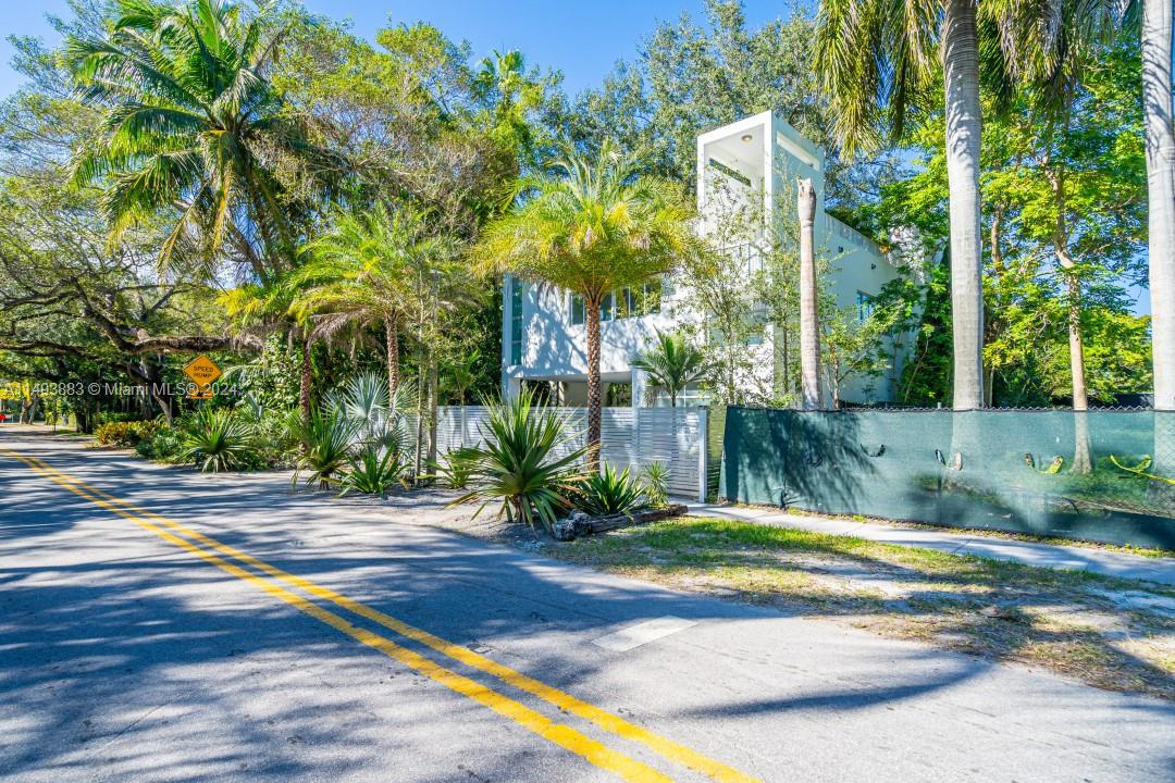 3861 Kumquat Ave, Miami, FL, 33133 United States, 5 Bedrooms Bedrooms, ,6 BathroomsBathrooms,Residential,For Sale,Kumquat Ave,A11493883