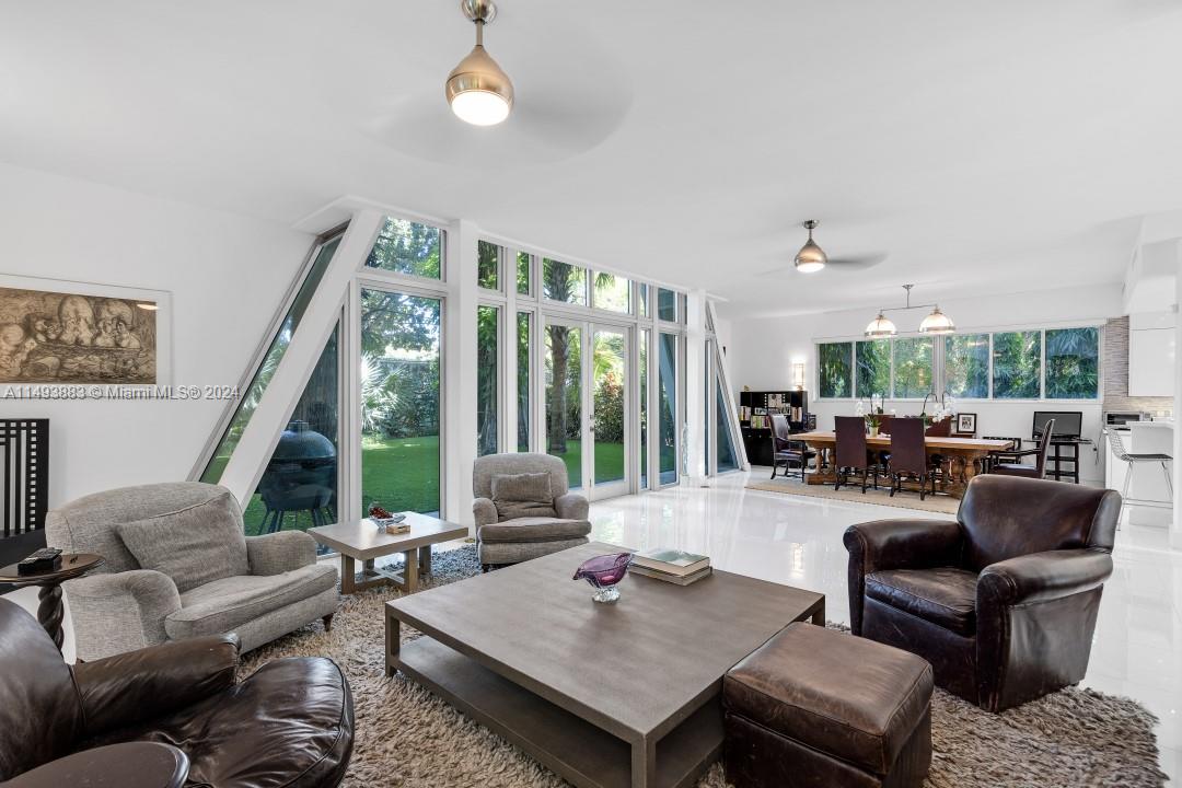 3861 Kumquat Ave, Miami, FL, 33133 United States, 5 Bedrooms Bedrooms, ,6 BathroomsBathrooms,Residential,For Sale,Kumquat Ave,A11493883