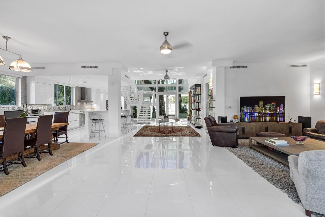 3861 Kumquat Ave, Miami, FL, 33133 United States, 5 Bedrooms Bedrooms, ,6 BathroomsBathrooms,Residential,For Sale,Kumquat Ave,A11493883