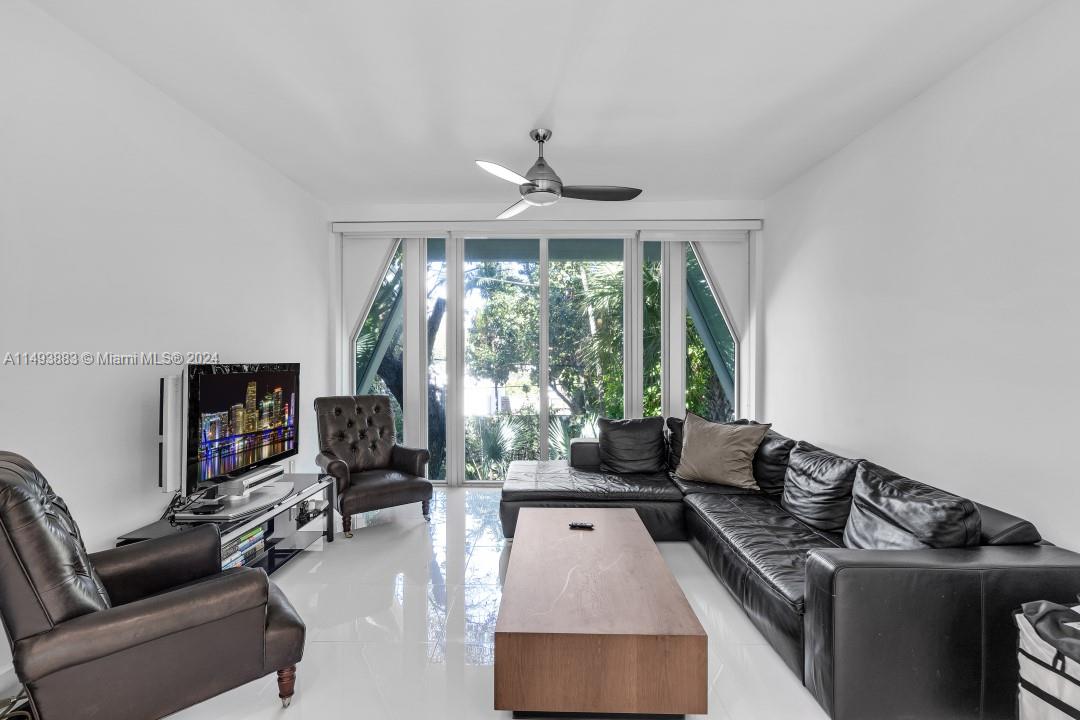 3861 Kumquat Ave, Miami, FL, 33133 United States, 5 Bedrooms Bedrooms, ,6 BathroomsBathrooms,Residential,For Sale,Kumquat Ave,A11493883