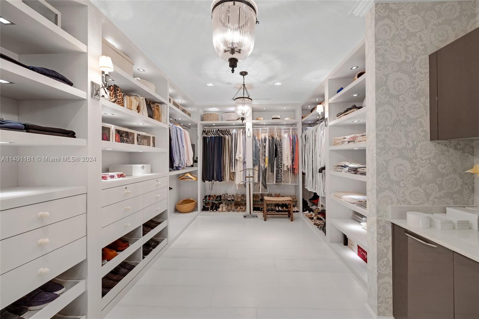 9705 Collins Ave 2102N, Bal Harbour, Florida 33154, 6 Bedrooms Bedrooms, ,6 BathroomsBathrooms,Residential,For Sale,9705 Collins Ave 2102N,A11491161