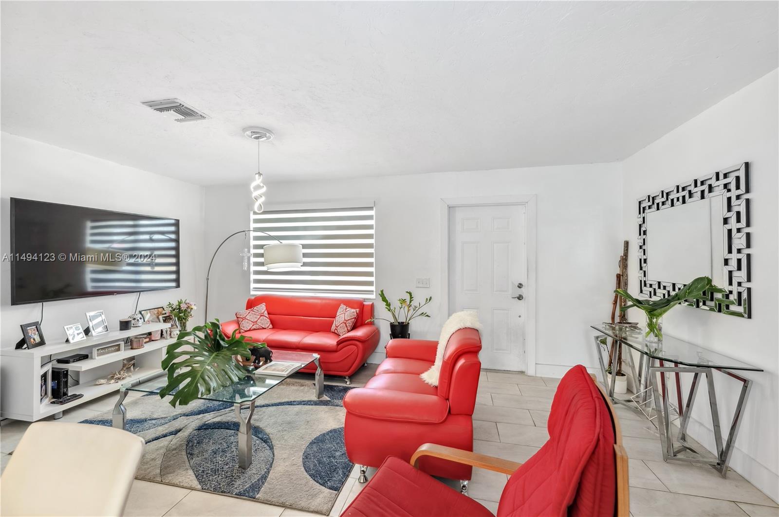 509 SW 16th Ter, Homestead, Florida 33030, 4 Bedrooms Bedrooms, ,2 BathroomsBathrooms,Residential,For Sale,509 SW 16th Ter,A11494123