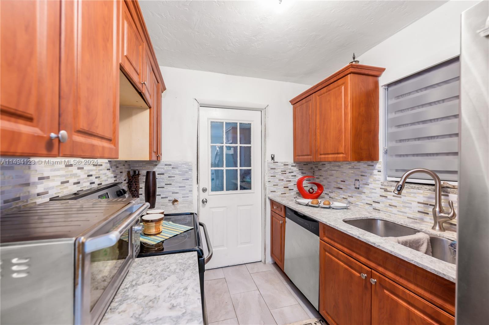 509 SW 16th Ter, Homestead, Florida 33030, 4 Bedrooms Bedrooms, ,2 BathroomsBathrooms,Residential,For Sale,509 SW 16th Ter,A11494123