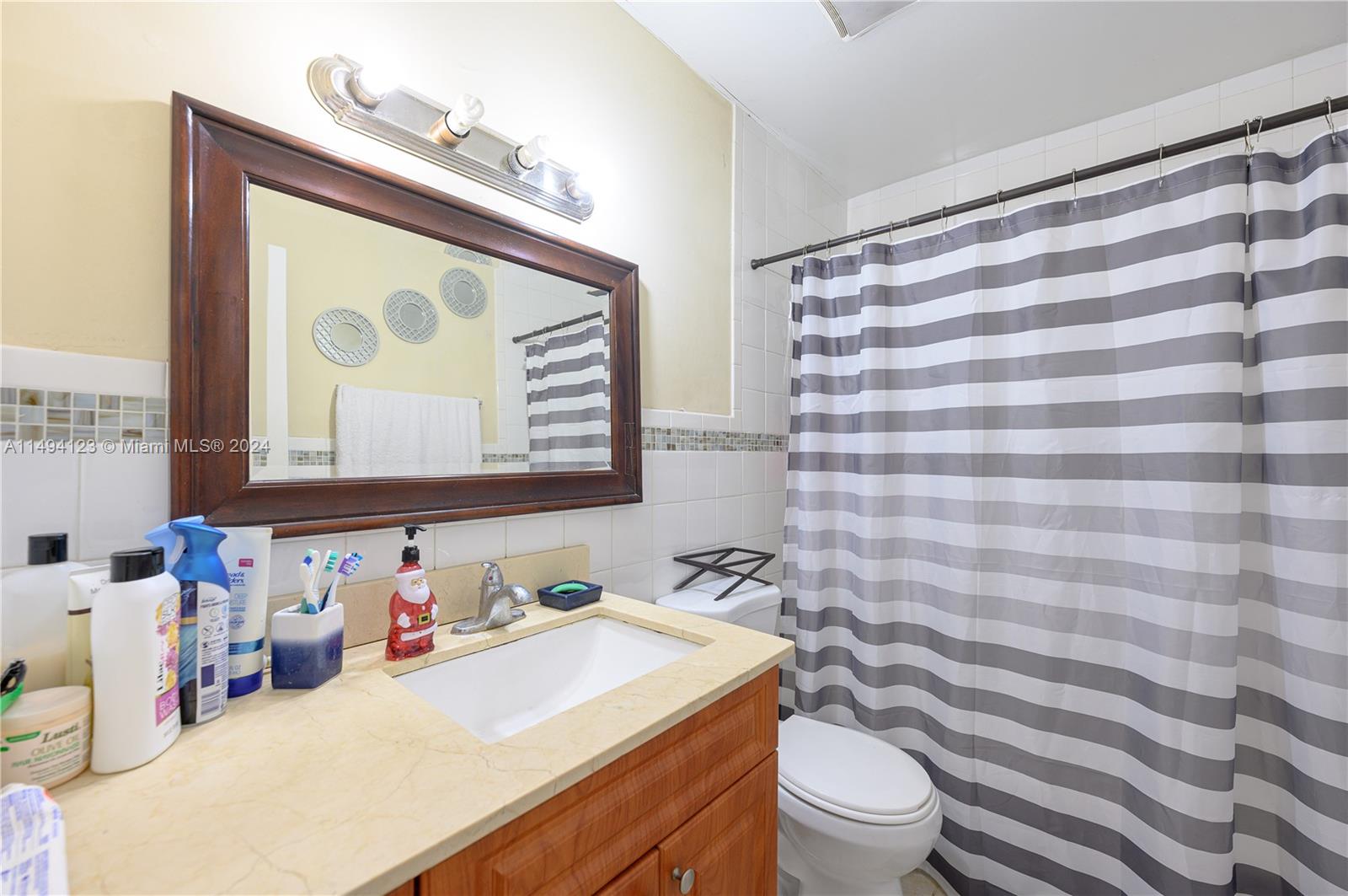 509 SW 16th Ter, Homestead, Florida 33030, 4 Bedrooms Bedrooms, ,2 BathroomsBathrooms,Residential,For Sale,509 SW 16th Ter,A11494123