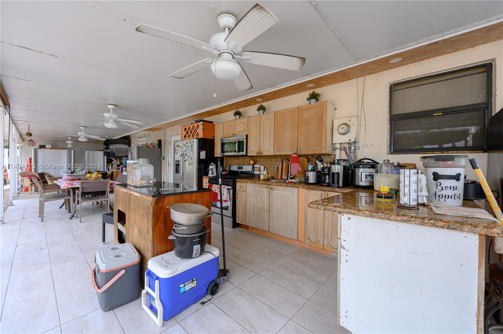 509 SW 16th Ter, Homestead, Florida 33030, 4 Bedrooms Bedrooms, ,2 BathroomsBathrooms,Residential,For Sale,509 SW 16th Ter,A11494123