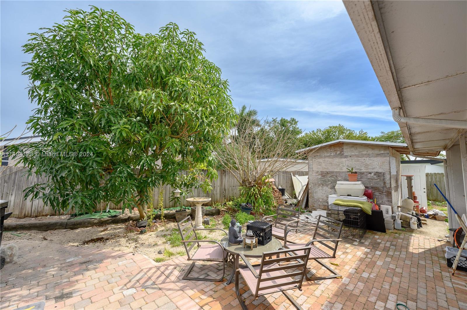 509 SW 16th Ter, Homestead, Florida 33030, 4 Bedrooms Bedrooms, ,2 BathroomsBathrooms,Residential,For Sale,509 SW 16th Ter,A11494123