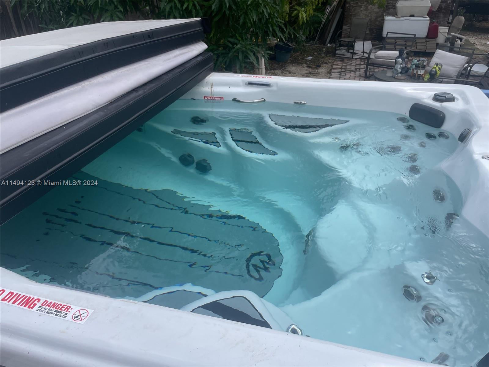 Jacuzzi
