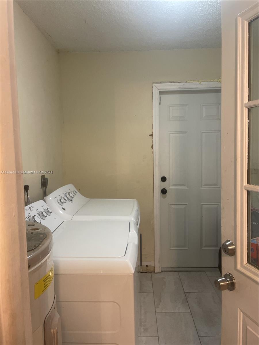 509 SW 16th Ter, Homestead, Florida 33030, 4 Bedrooms Bedrooms, ,2 BathroomsBathrooms,Residential,For Sale,509 SW 16th Ter,A11494123