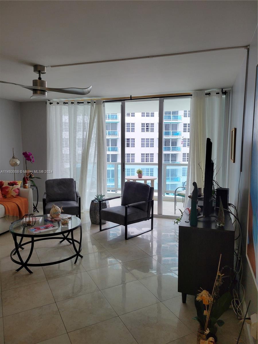 5151 Collins Ave 827, Miami Beach, Florida 33140, 1 Bedroom Bedrooms, ,1 BathroomBathrooms,Residential,For Sale,5151 Collins Ave 827,A11493008