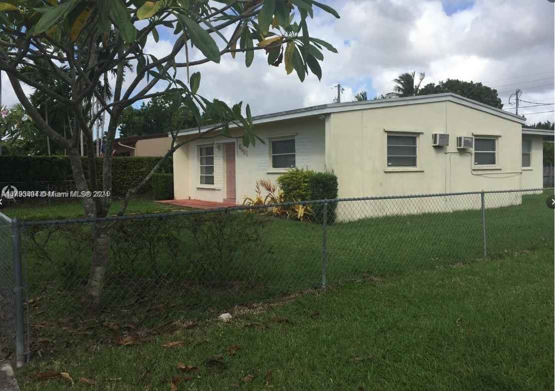 6401 SW 38th St  For Sale A11493494, FL