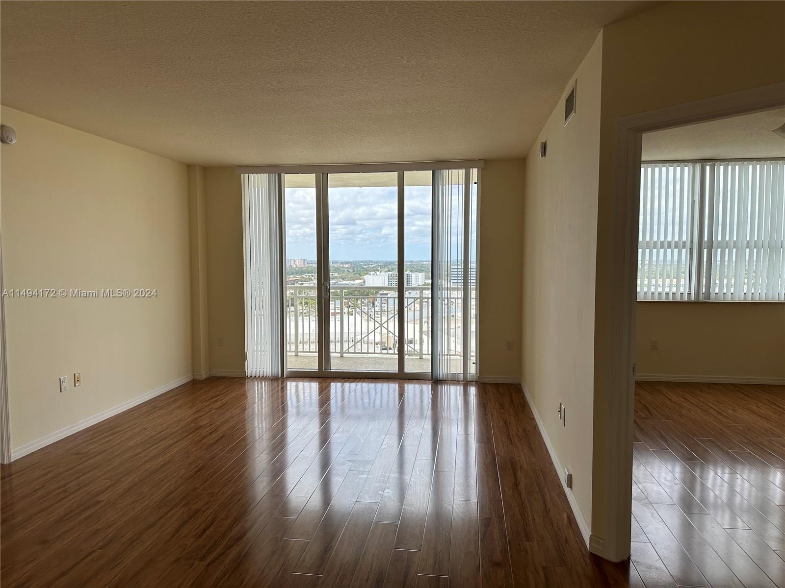 19501 W Country Club Dr 1912, Aventura, Florida 33180, 2 Bedrooms Bedrooms, ,2 BathroomsBathrooms,Residential,For Sale,19501 W Country Club Dr 1912,A11494172