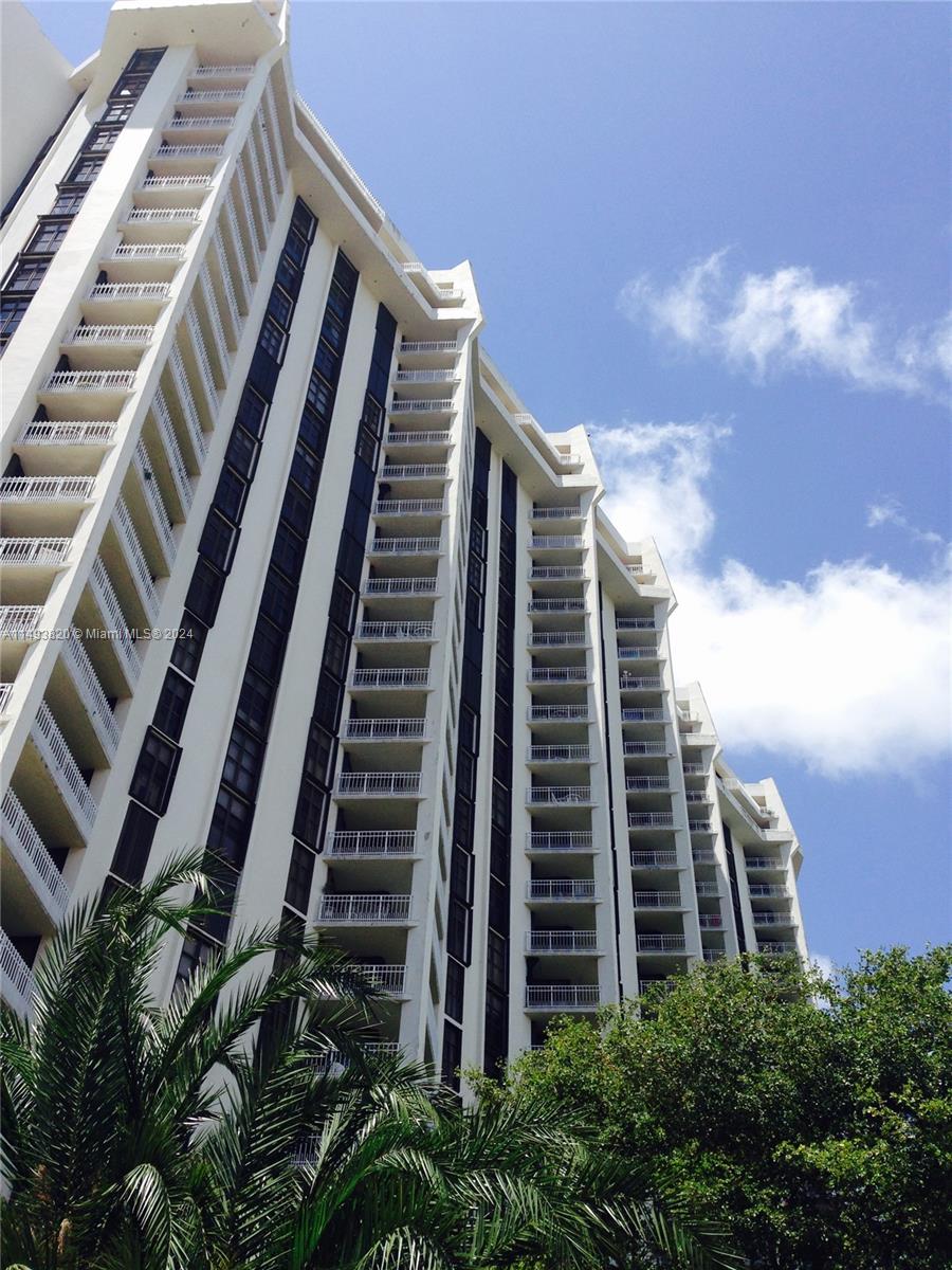 4000 Towerside Ter TS11, Miami, Florida 33138, 2 Bedrooms Bedrooms, ,2 BathroomsBathrooms,Residential,For Sale,4000 Towerside Ter TS11,A11493820