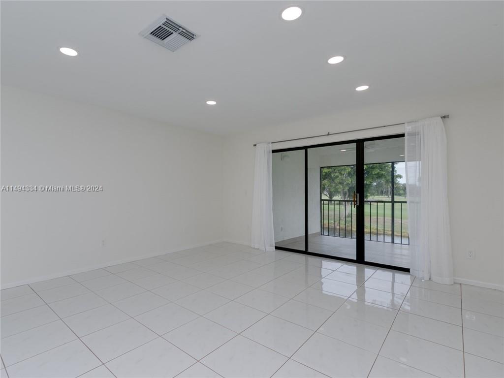 9292 Vista Del Lago, Boca Raton, FL, 33428 United States, 2 Bedrooms Bedrooms, ,2 BathroomsBathrooms,Residential,For Sale,Vista Del Lago,A11494334