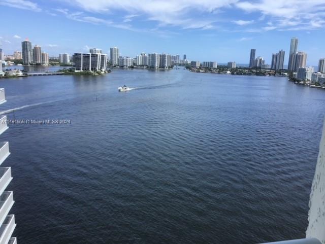 Miami boat traffic