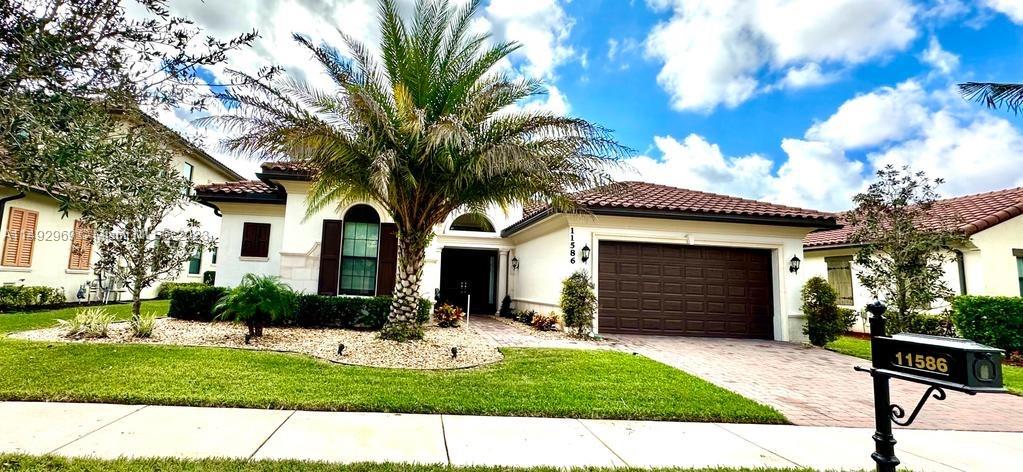 11586 NW 81st Pl, Parkland, FL 33076, 4 Bedrooms Bedrooms, ,3 BathroomsBathrooms,Residential,For Sale,81st Pl,A11492969