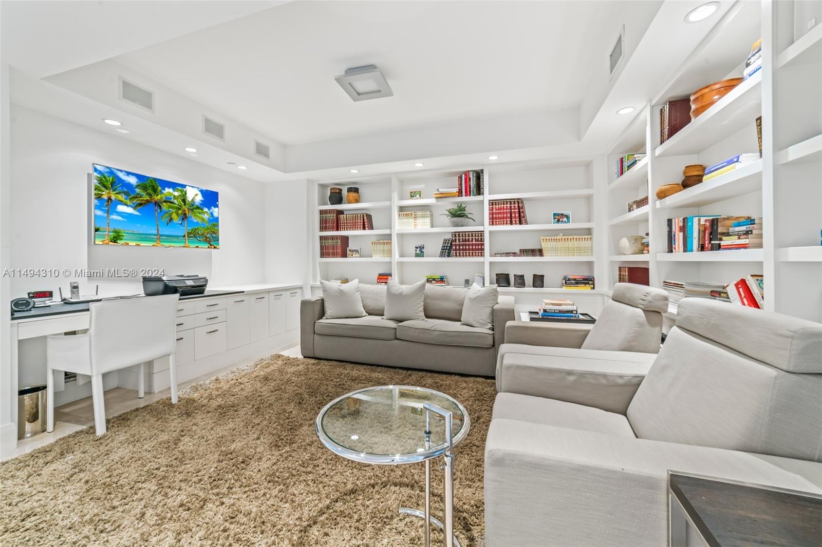 20201 E Country Club Dr 706, Aventura, Florida 33180, 2 Bedrooms Bedrooms, ,2 BathroomsBathrooms,Residential,For Sale,20201 E Country Club Dr 706,A11494310