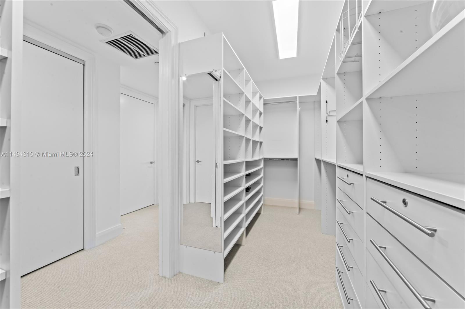 20201 Country Club Dr, Aventura, FL, 33180 United States, 2 Bedrooms Bedrooms, ,2 BathroomsBathrooms,Residential,For Sale,Country Club Dr,A11494310