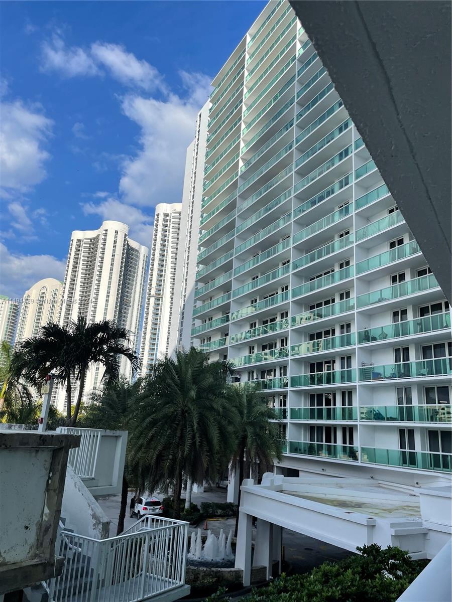 100 Bayview Dr, Sunny Isles Beach, FL, 33160 United States, 2 Bedrooms Bedrooms, ,2 BathroomsBathrooms,Residential,For Sale,Bayview Dr,A11494729