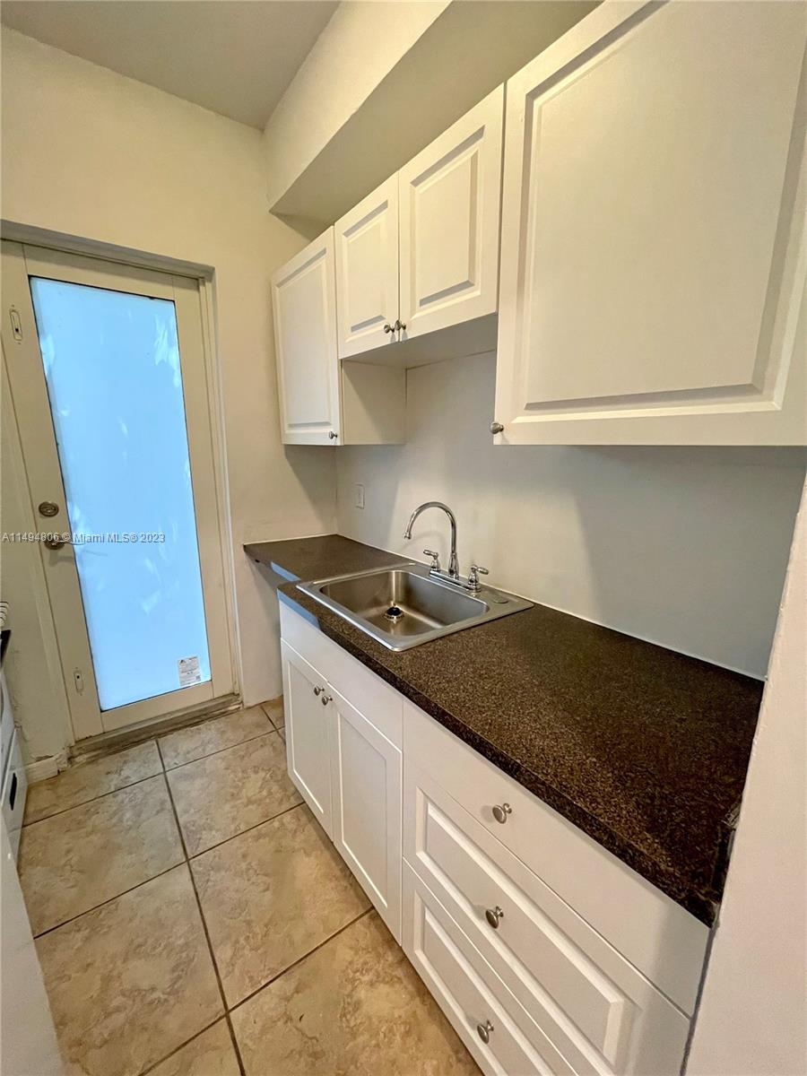 1521 Jefferson Ave 10, Miami Beach, Florida 33139, 1 Bedroom Bedrooms, ,1 BathroomBathrooms,Residentiallease,For Rent,1521 Jefferson Ave 10,A11494806