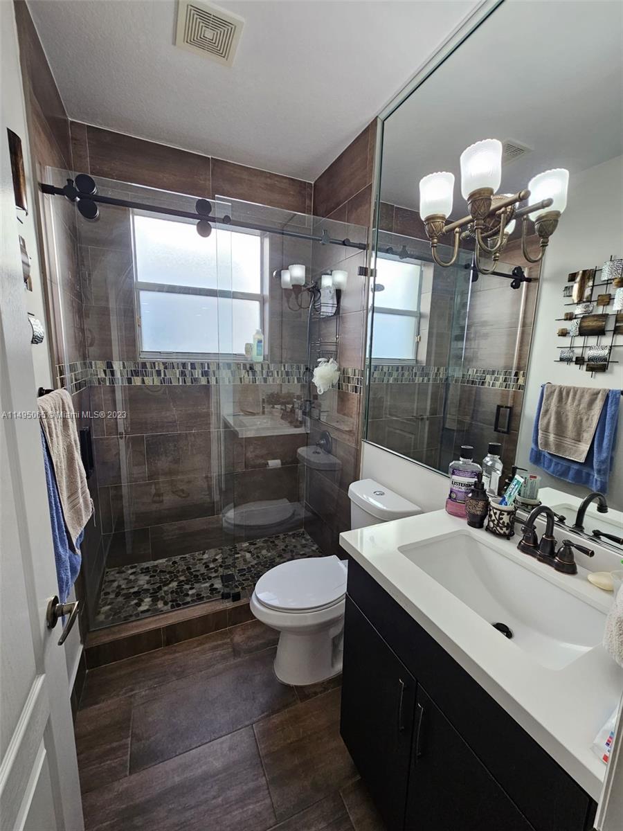 BATHROOM - ENTRY LEVEL