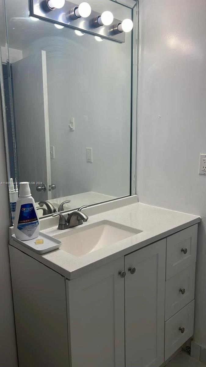 1455 N TREASURE DR PH-D, North Bay Village, Florida 33141, ,1 BathroomBathrooms,Residentiallease,For Rent,1455 N TREASURE DR PH-D,A11495103