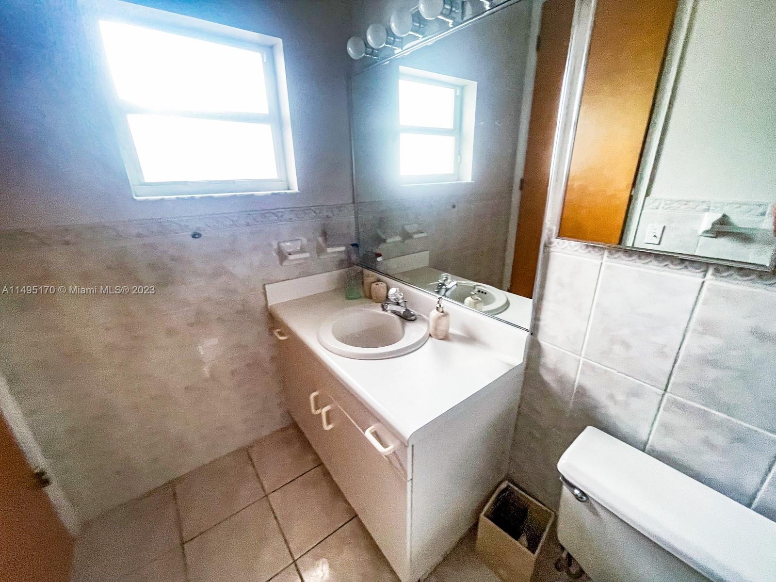 2nd Bathroom