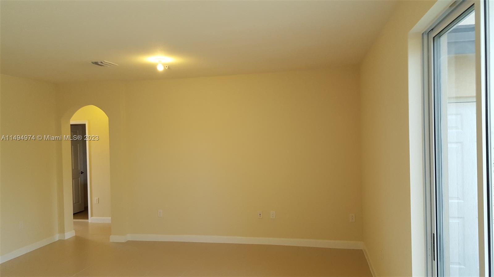 142 SE 28th Ter 7, Homestead, Florida 33033, 3 Bedrooms Bedrooms, ,2 BathroomsBathrooms,Residentiallease,For Rent,142 SE 28th Ter 7,A11494974