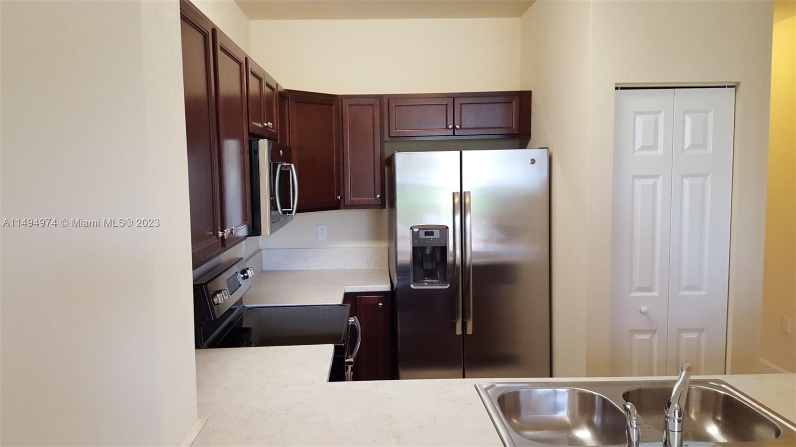 142 SE 28th Ter 7, Homestead, Florida 33033, 3 Bedrooms Bedrooms, ,2 BathroomsBathrooms,Residentiallease,For Rent,142 SE 28th Ter 7,A11494974