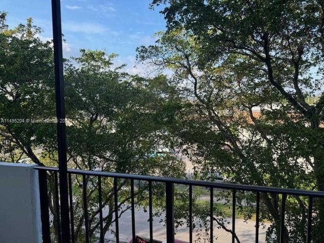 8950 NE 8th Ave 401, Miami, Florida 33138, 2 Bedrooms Bedrooms, ,2 BathroomsBathrooms,Residential,For Sale,8950 NE 8th Ave 401,A11495204