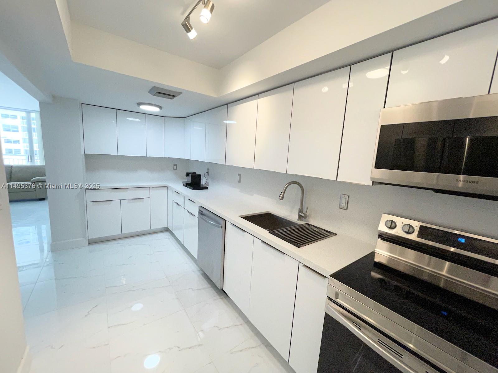 18041 Biscayne Boulv, Aventura, FL, 33160 United States, 2 Bedrooms Bedrooms, ,2 BathroomsBathrooms,Residential,For Sale,Biscayne Boulv,A11495376
