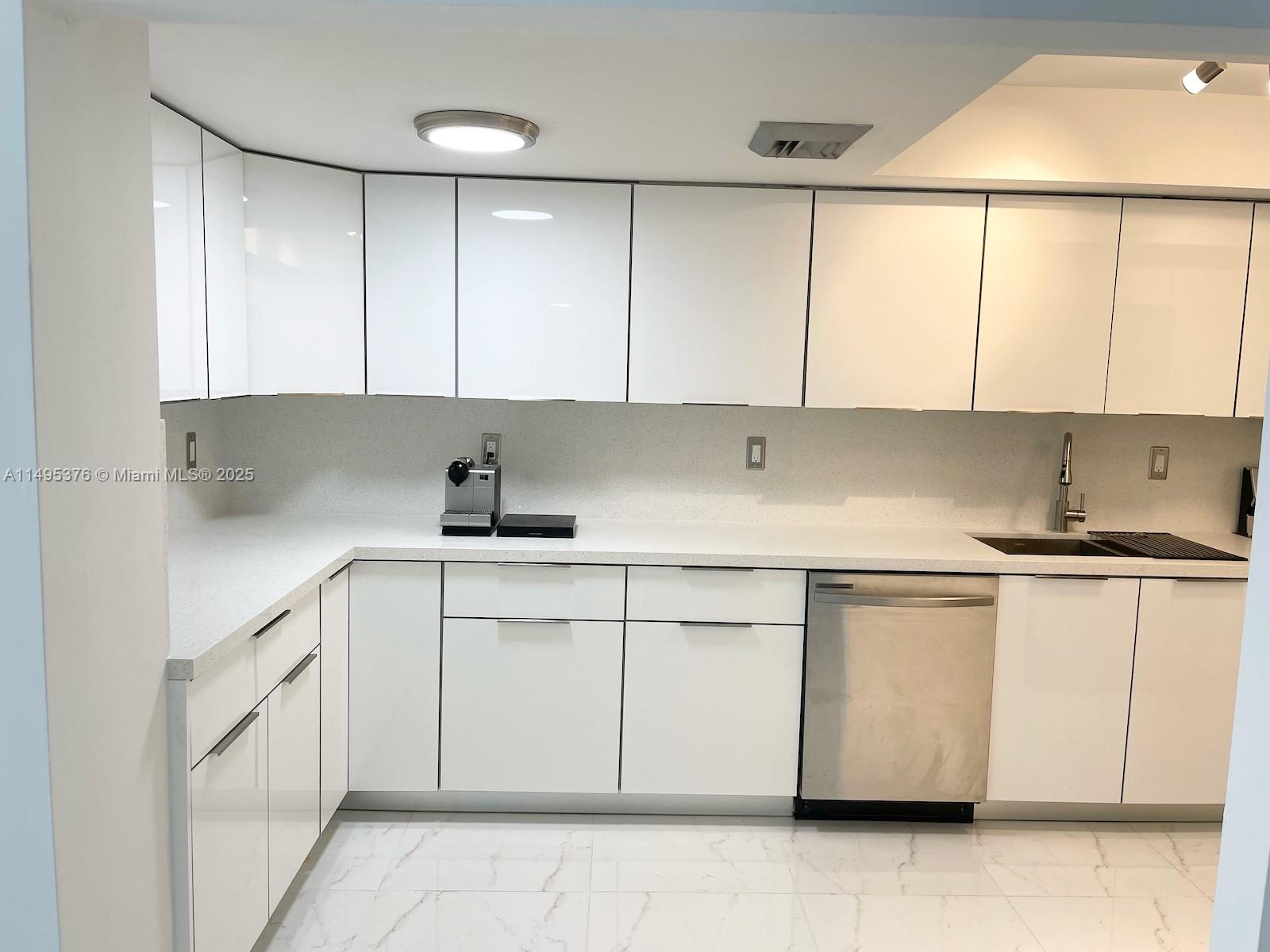 18041 Biscayne Boulv, Aventura, FL, 33160 United States, 2 Bedrooms Bedrooms, ,2 BathroomsBathrooms,Residential,For Sale,Biscayne Boulv,A11495376