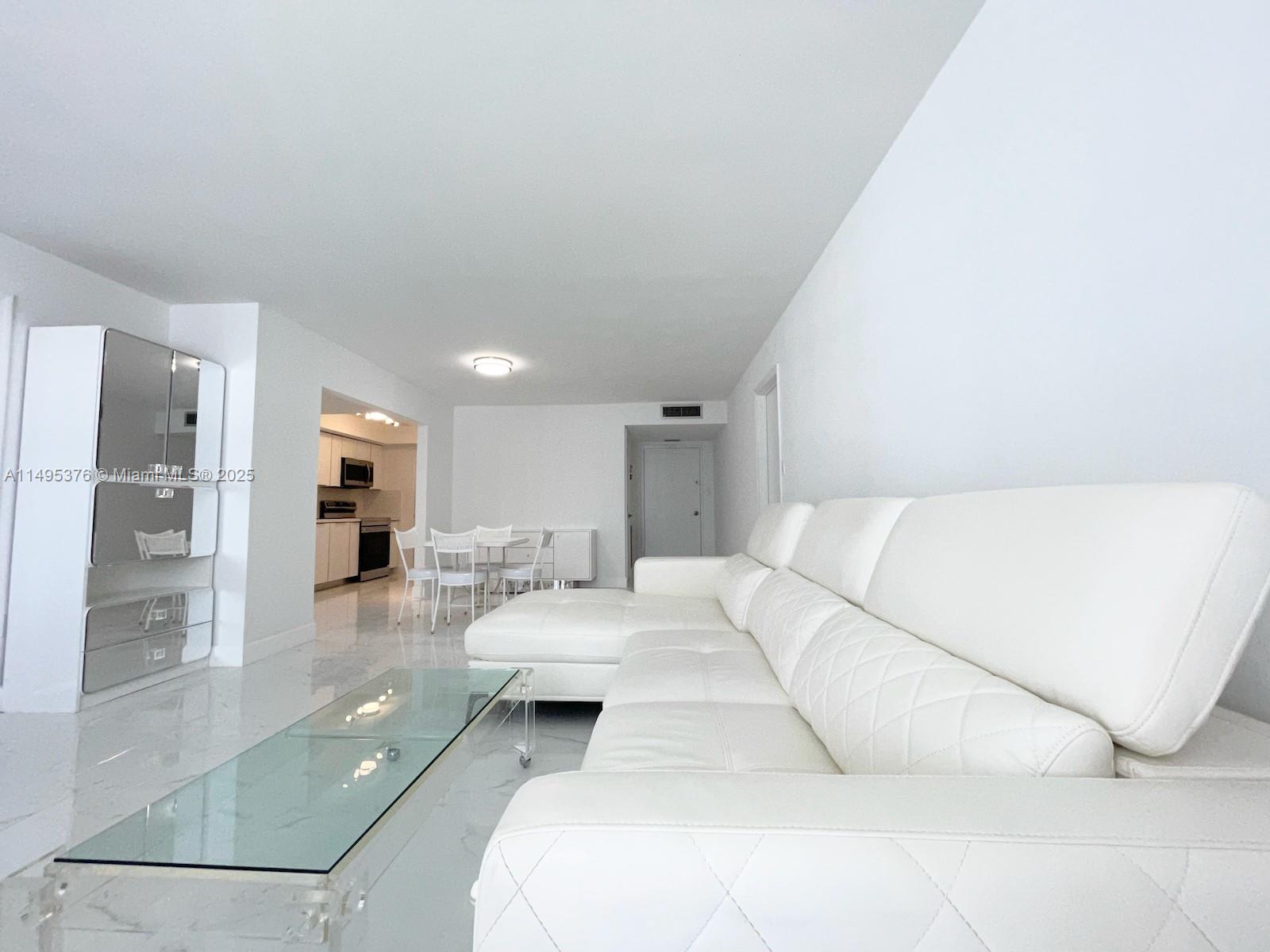 18041 Biscayne Boulv, Aventura, FL, 33160 United States, 2 Bedrooms Bedrooms, ,2 BathroomsBathrooms,Residential,For Sale,Biscayne Boulv,A11495376