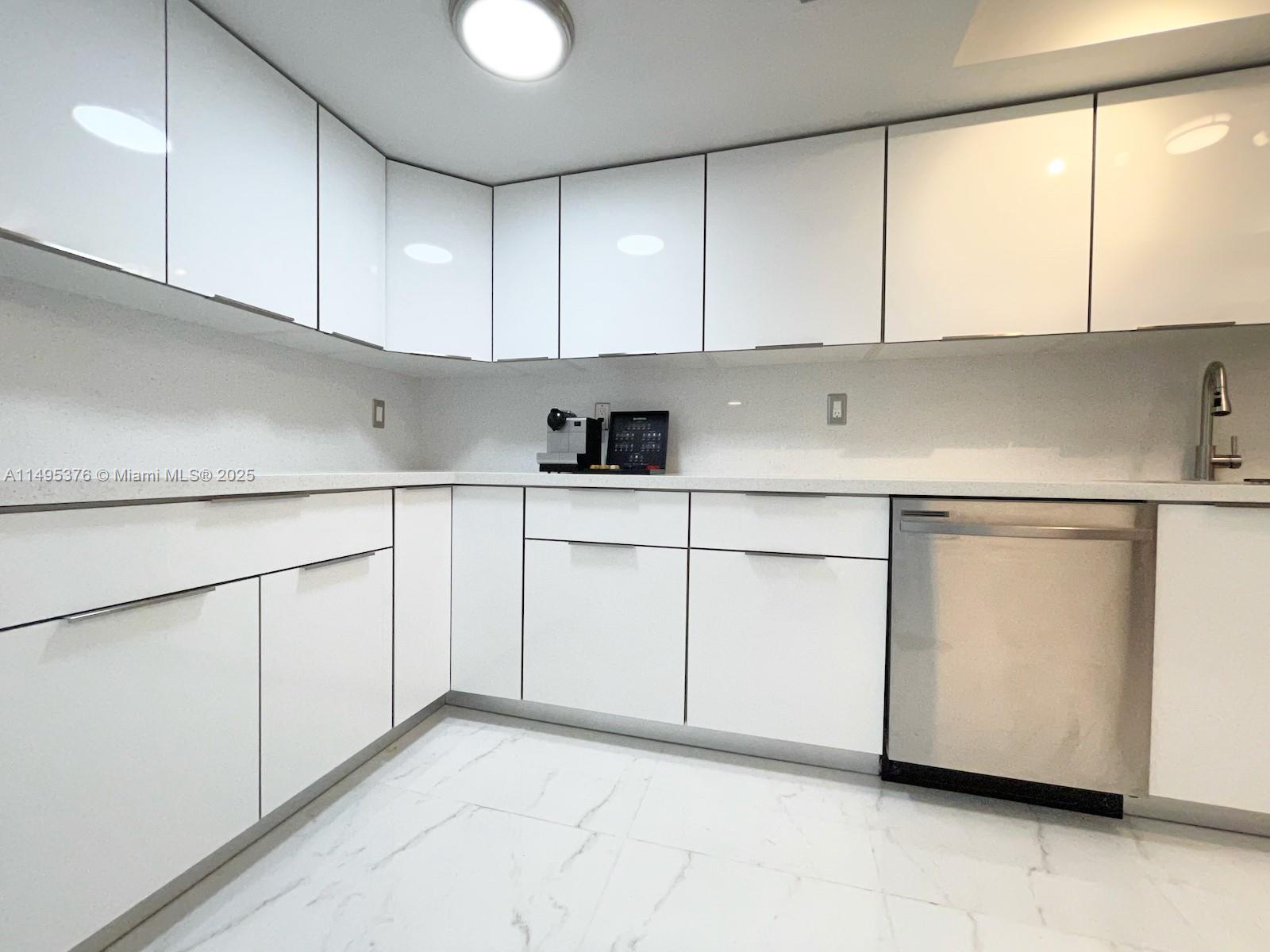 18041 Biscayne Boulv, Aventura, FL, 33160 United States, 2 Bedrooms Bedrooms, ,2 BathroomsBathrooms,Residential,For Sale,Biscayne Boulv,A11495376