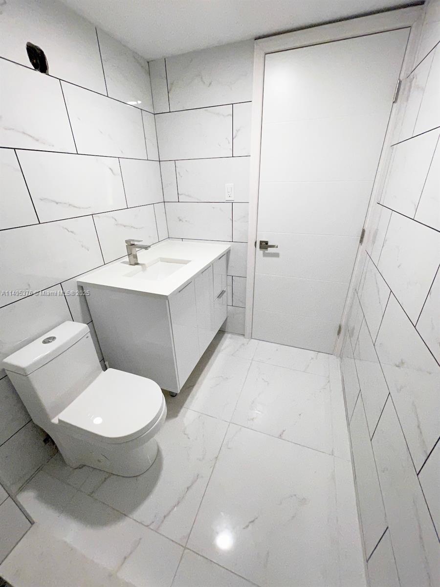 18041 Biscayne Boulv, Aventura, FL, 33160 United States, 2 Bedrooms Bedrooms, ,2 BathroomsBathrooms,Residential,For Sale,Biscayne Boulv,A11495376