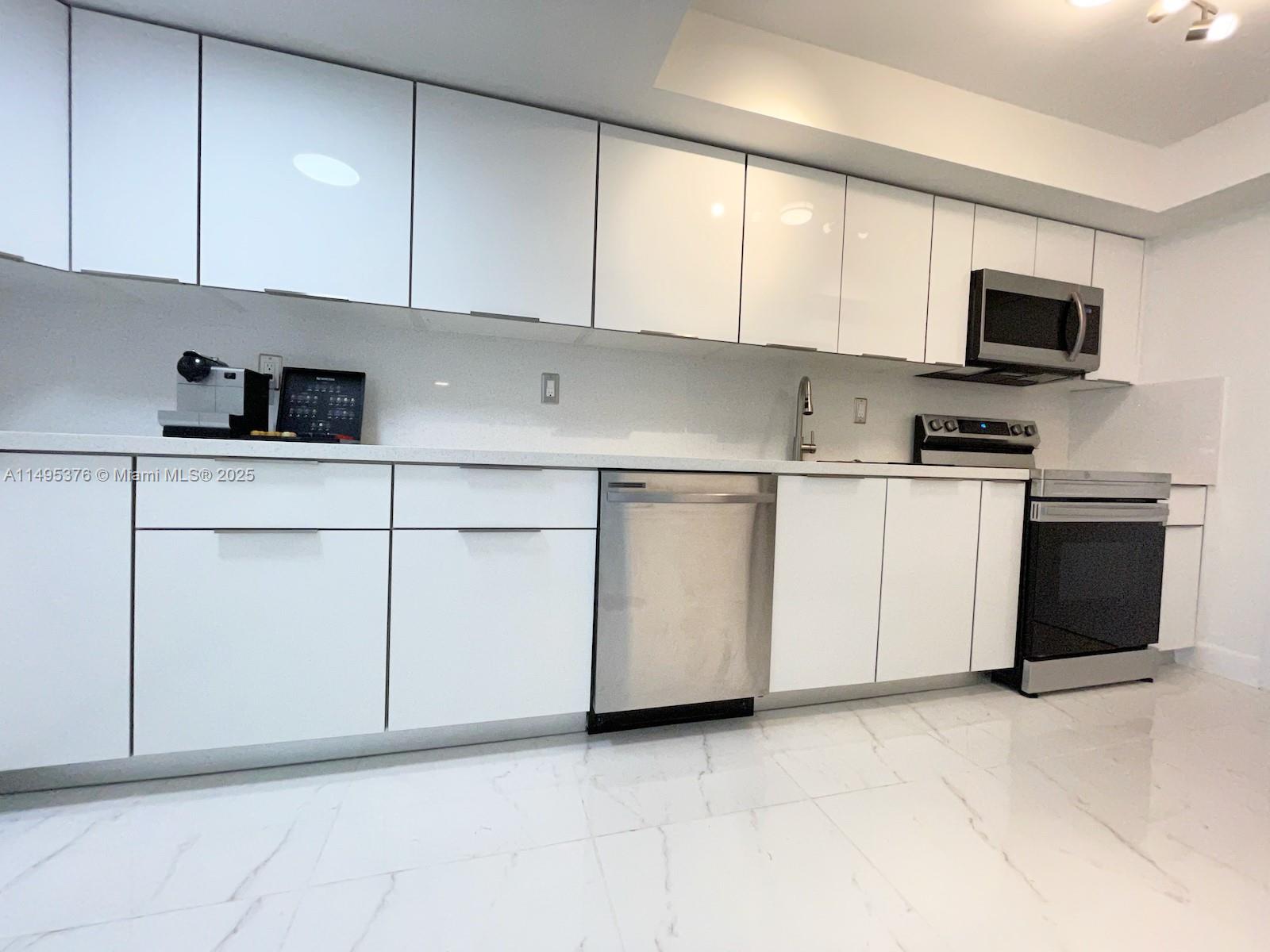 18041 Biscayne Boulv, Aventura, FL, 33160 United States, 2 Bedrooms Bedrooms, ,2 BathroomsBathrooms,Residential,For Sale,Biscayne Boulv,A11495376