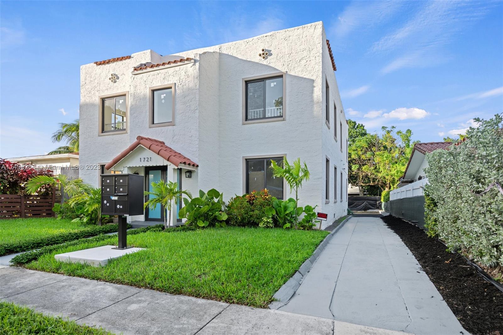 1721 SW 13th St APT 1, Miami, Florida 33145, 2 Bedrooms Bedrooms, ,1 BathroomBathrooms,Residentiallease,For Rent,1721 SW 13th St APT 1,A11495268