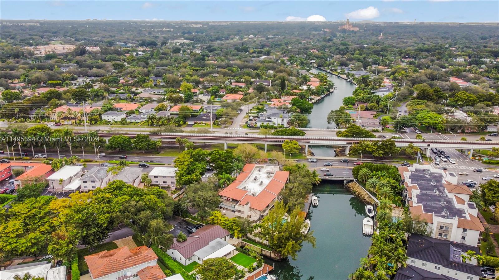 5201 Orduna Dr 13, Coral Gables, Florida 33146, 2 Bedrooms Bedrooms, ,2 BathroomsBathrooms,Residential,For Sale,5201 Orduna Dr 13,A11495394