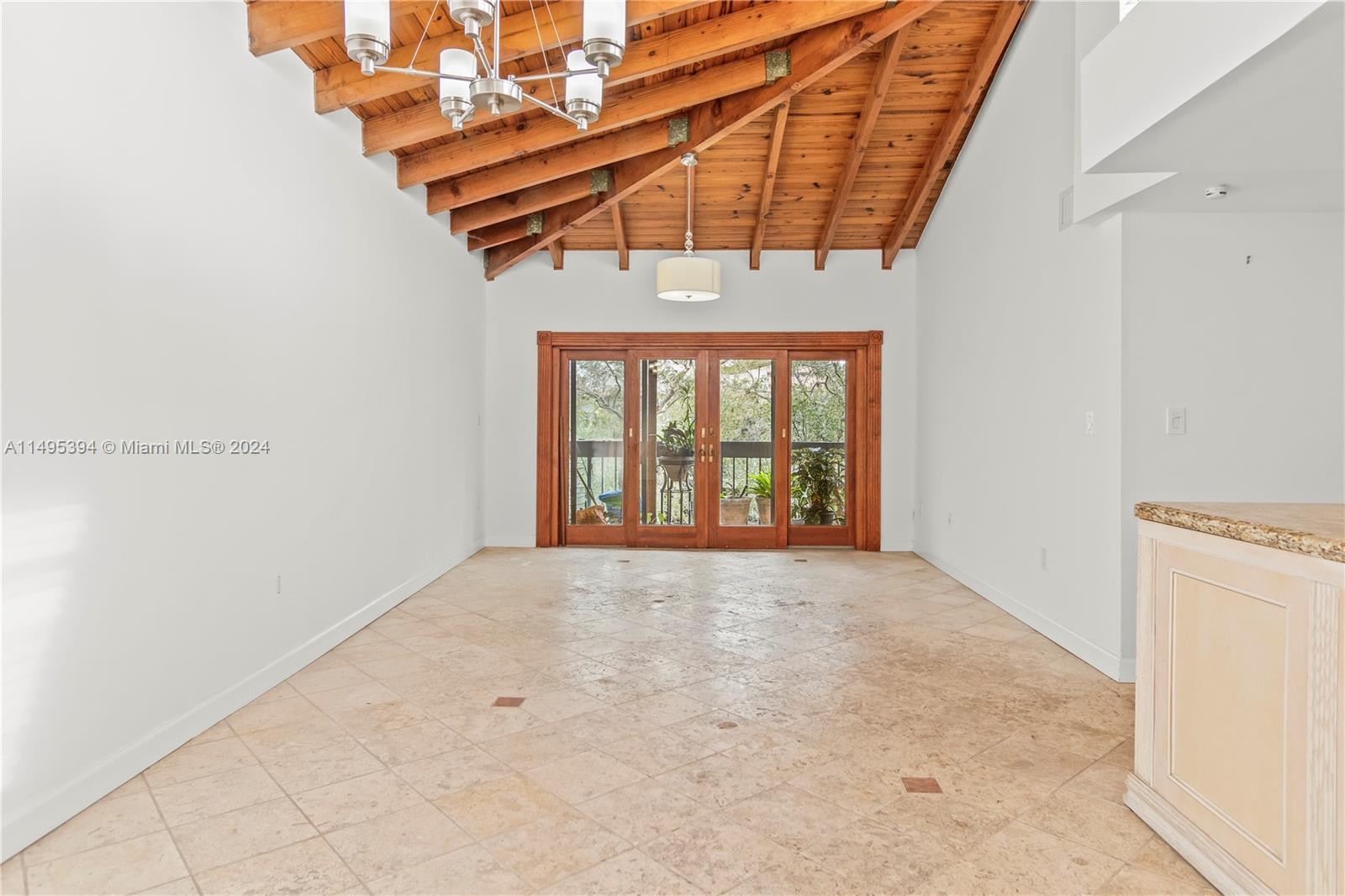 5201 Orduna Dr 13, Coral Gables, Florida 33146, 2 Bedrooms Bedrooms, ,2 BathroomsBathrooms,Residential,For Sale,5201 Orduna Dr 13,A11495394