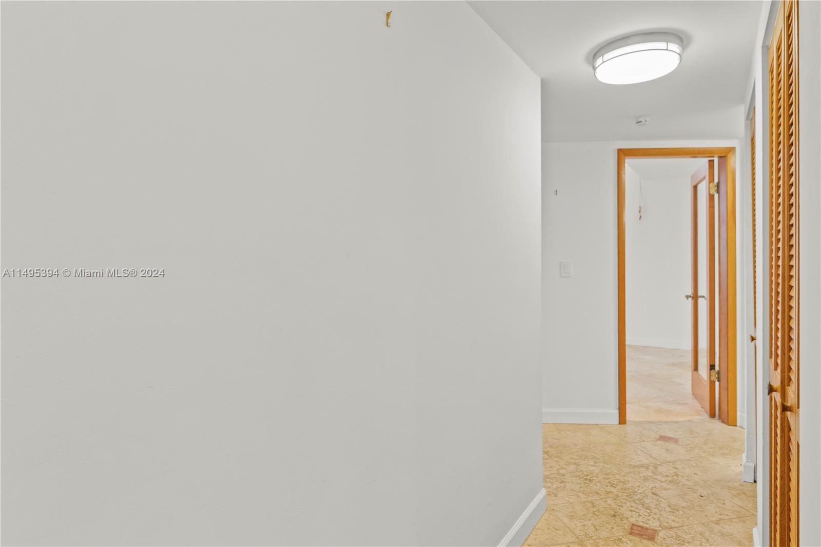 5201 Orduna Dr 13, Coral Gables, Florida 33146, 2 Bedrooms Bedrooms, ,2 BathroomsBathrooms,Residential,For Sale,5201 Orduna Dr 13,A11495394