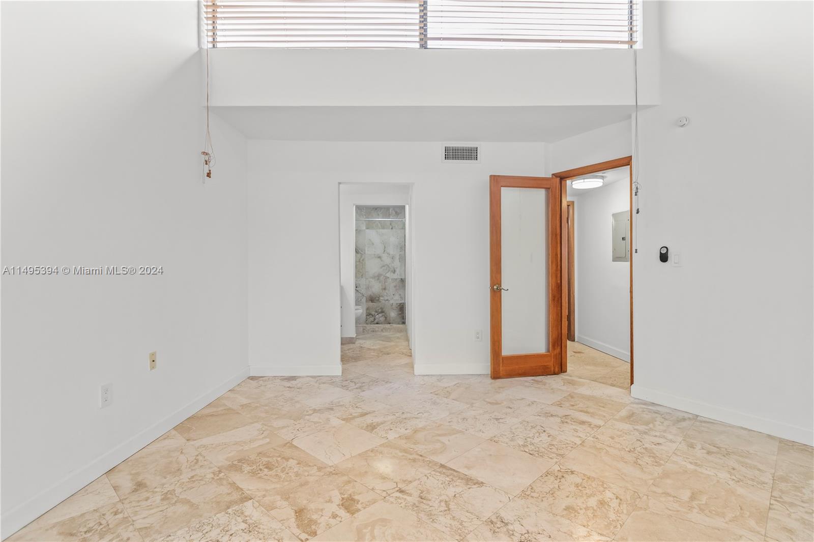 5201 Orduna Dr 13, Coral Gables, Florida 33146, 2 Bedrooms Bedrooms, ,2 BathroomsBathrooms,Residential,For Sale,5201 Orduna Dr 13,A11495394