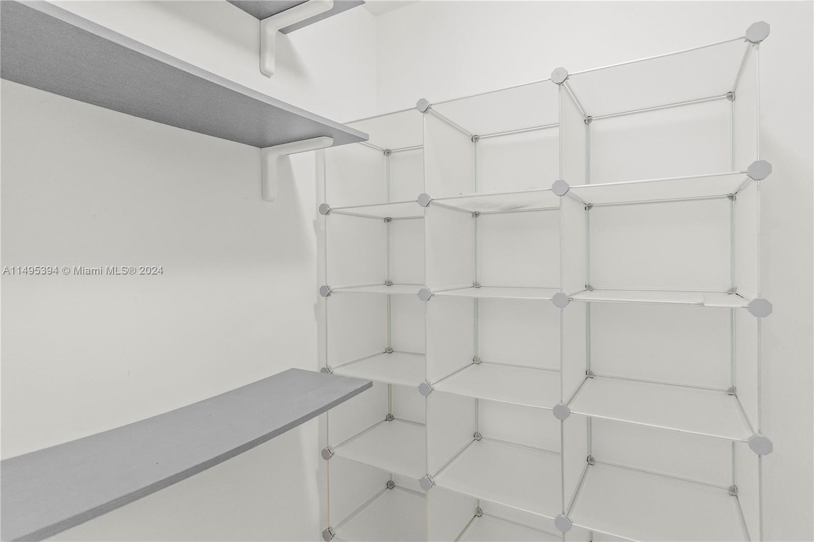 5201 Orduna Dr 13, Coral Gables, Florida 33146, 2 Bedrooms Bedrooms, ,2 BathroomsBathrooms,Residential,For Sale,5201 Orduna Dr 13,A11495394