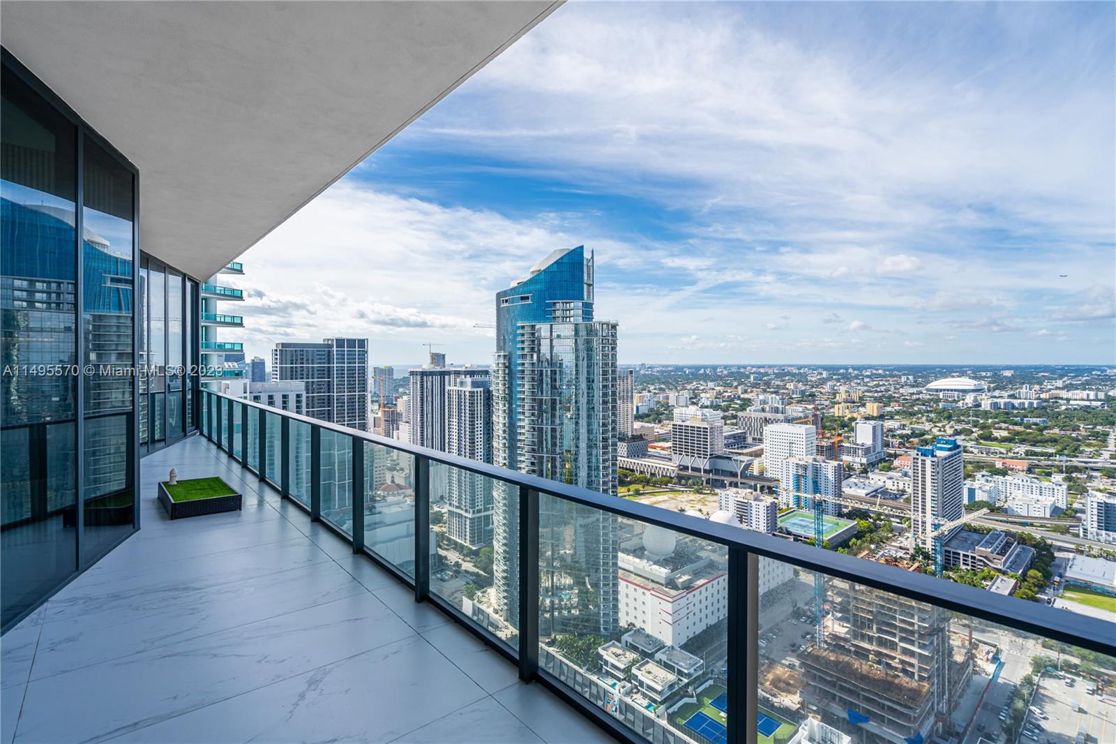 1000 Biscayne Blvd 4902, Miami, Florida 33132, 4 Bedrooms Bedrooms, ,5 BathroomsBathrooms,Residentiallease,For Rent,1000 Biscayne Blvd 4902,A11495570