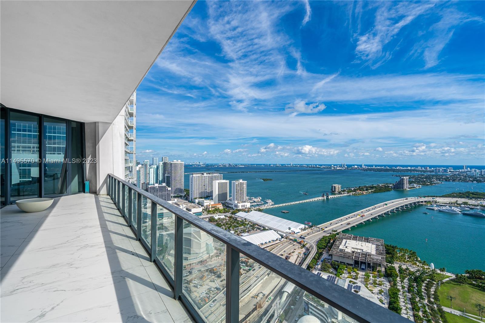 1000 Biscayne Blvd 4902, Miami, Florida 33132, 4 Bedrooms Bedrooms, ,5 BathroomsBathrooms,Residentiallease,For Rent,1000 Biscayne Blvd 4902,A11495570