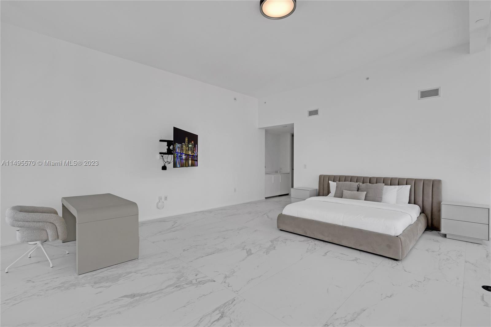 1000 Biscayne Blvd 4902, Miami, Florida 33132, 4 Bedrooms Bedrooms, ,5 BathroomsBathrooms,Residentiallease,For Rent,1000 Biscayne Blvd 4902,A11495570