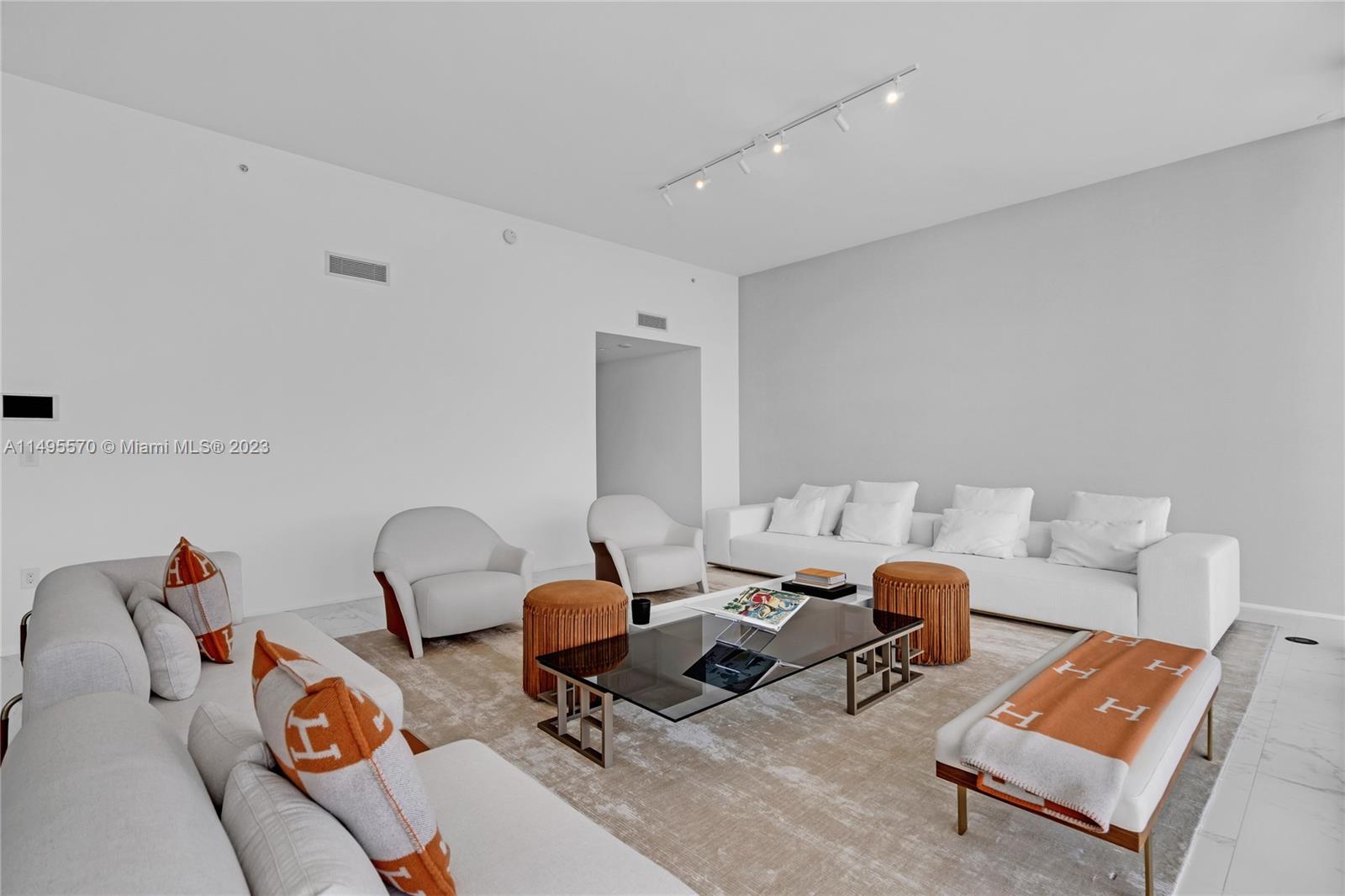 1000 Biscayne Blvd 4902, Miami, Florida 33132, 4 Bedrooms Bedrooms, ,5 BathroomsBathrooms,Residentiallease,For Rent,1000 Biscayne Blvd 4902,A11495570