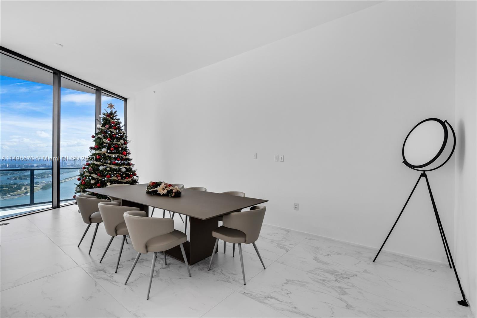 1000 Biscayne Blvd 4902, Miami, Florida 33132, 4 Bedrooms Bedrooms, ,5 BathroomsBathrooms,Residentiallease,For Rent,1000 Biscayne Blvd 4902,A11495570