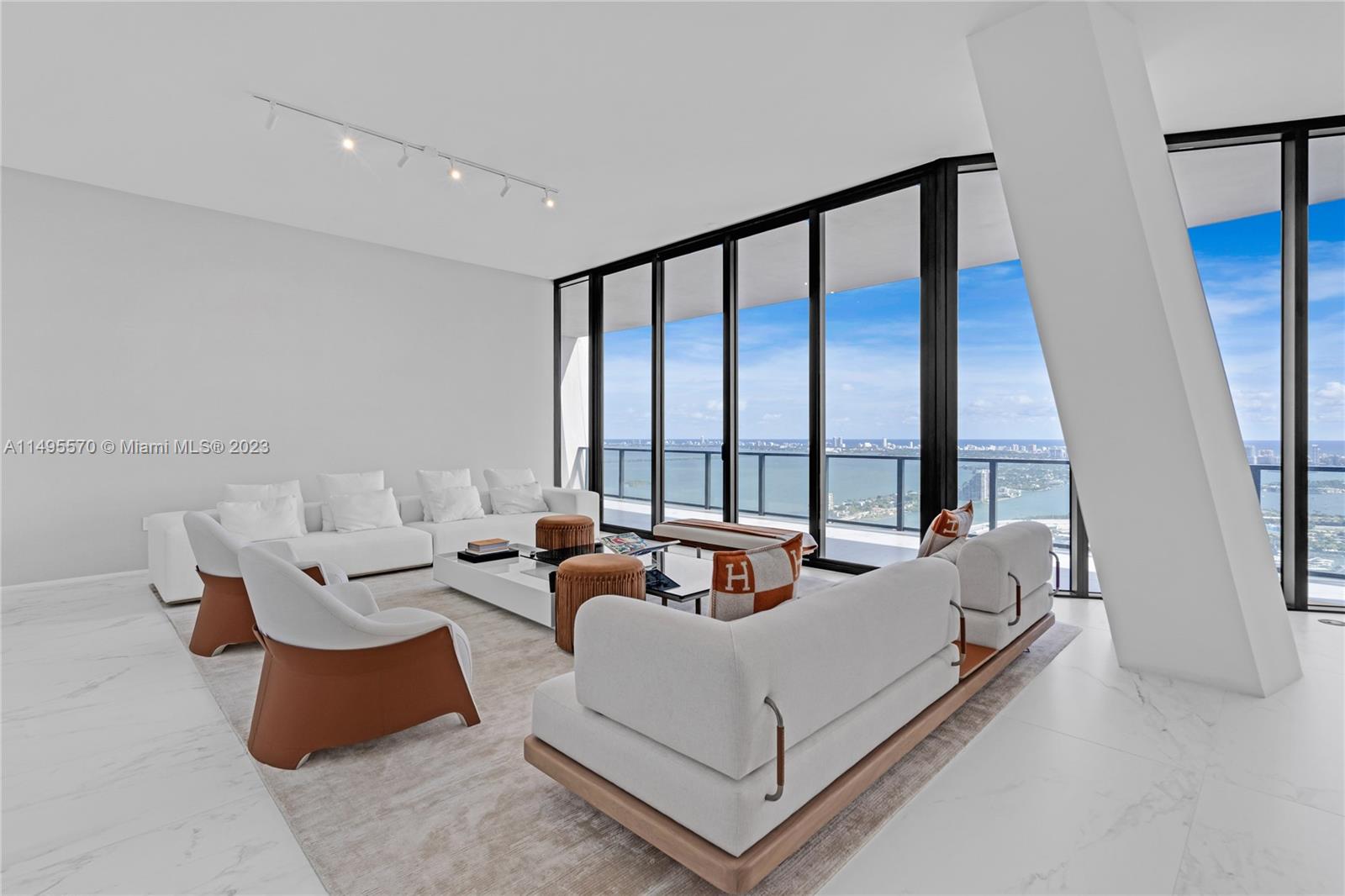 1000 Biscayne Blvd 4902, Miami, Florida 33132, 4 Bedrooms Bedrooms, ,5 BathroomsBathrooms,Residentiallease,For Rent,1000 Biscayne Blvd 4902,A11495570