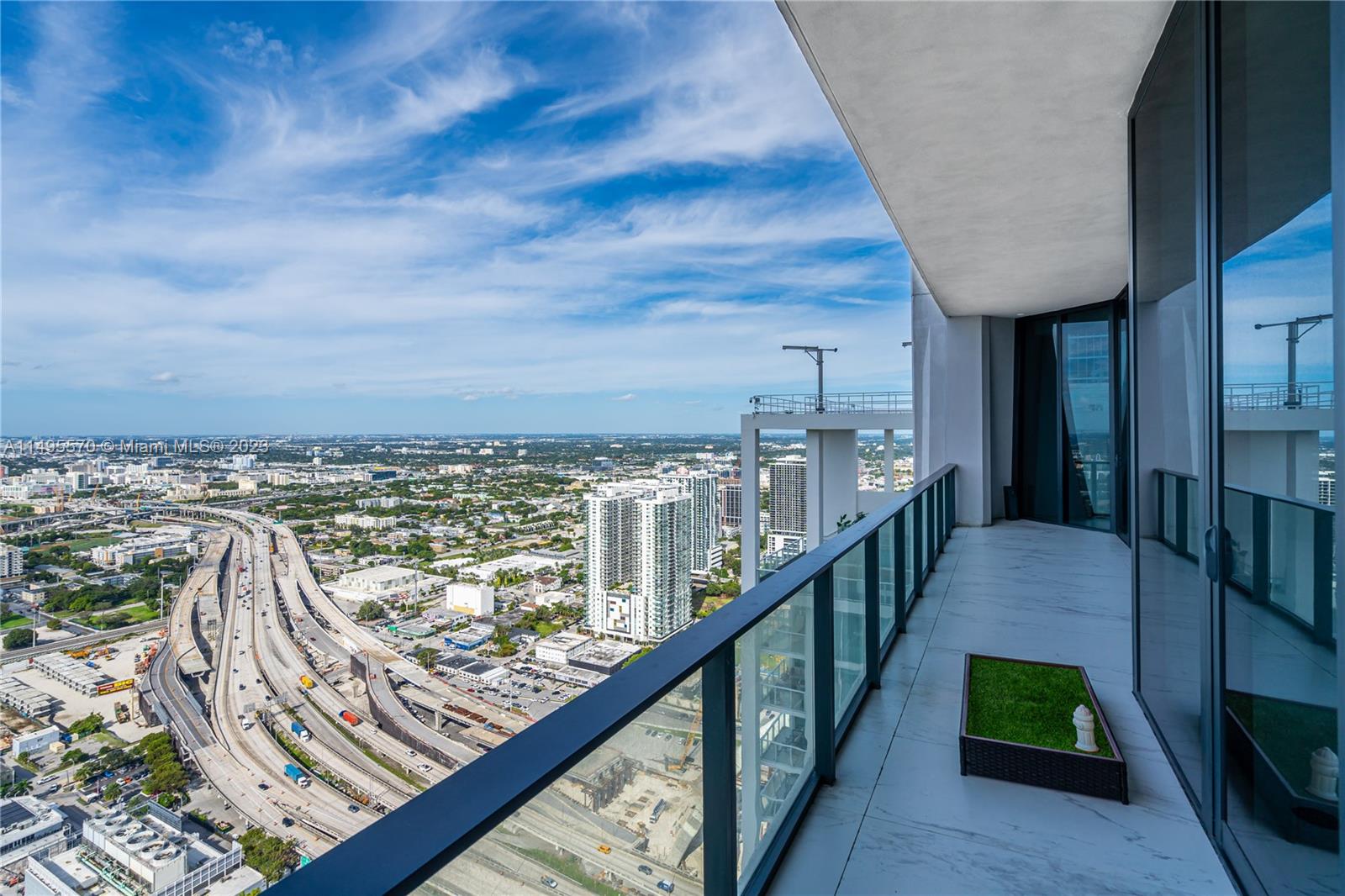 1000 Biscayne Blvd 4902, Miami, Florida 33132, 4 Bedrooms Bedrooms, ,5 BathroomsBathrooms,Residentiallease,For Rent,1000 Biscayne Blvd 4902,A11495570