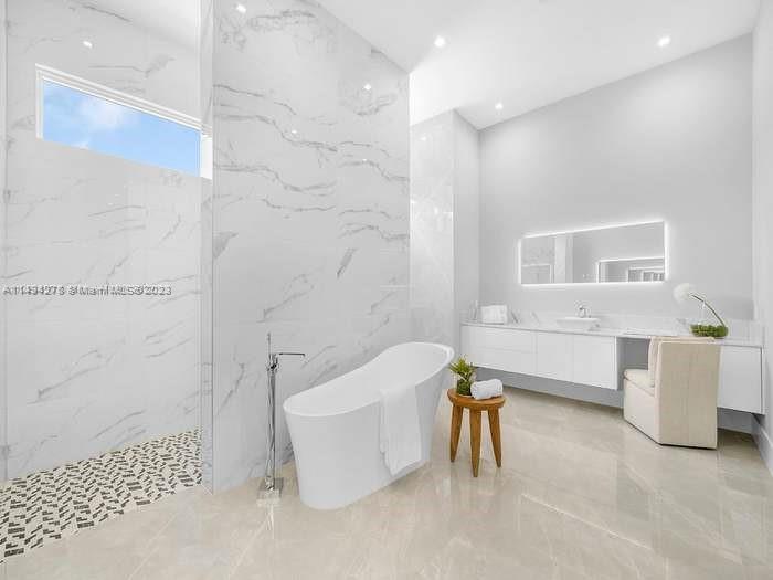 3040 128th Ave, Miami, FL, 33175 United States, 5 Bedrooms Bedrooms, ,6 BathroomsBathrooms,Residential,For Sale,128th Ave,A11494278